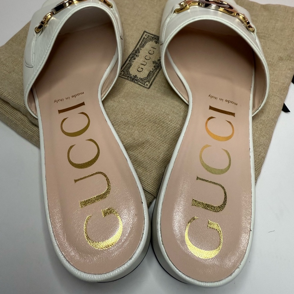 GUCCI Elegant White Slide Sandals - Picture 8 of 11